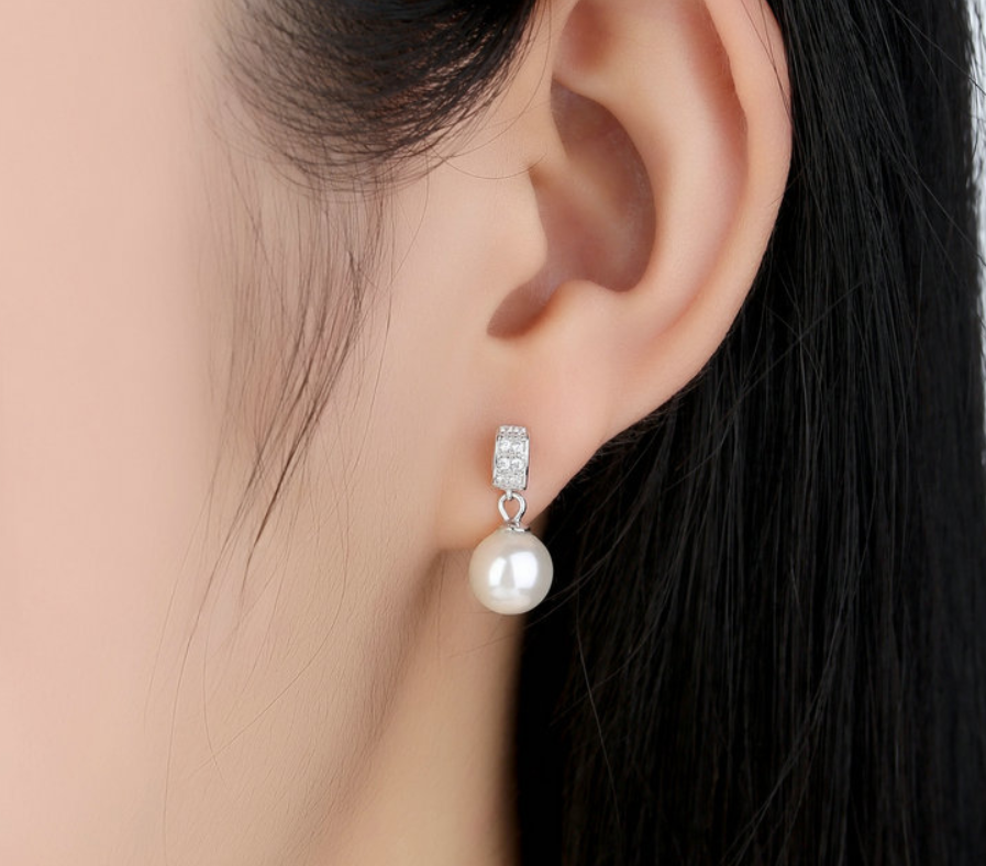 Shell pearl earrings