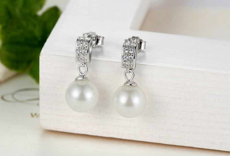 Shell pearl earrings