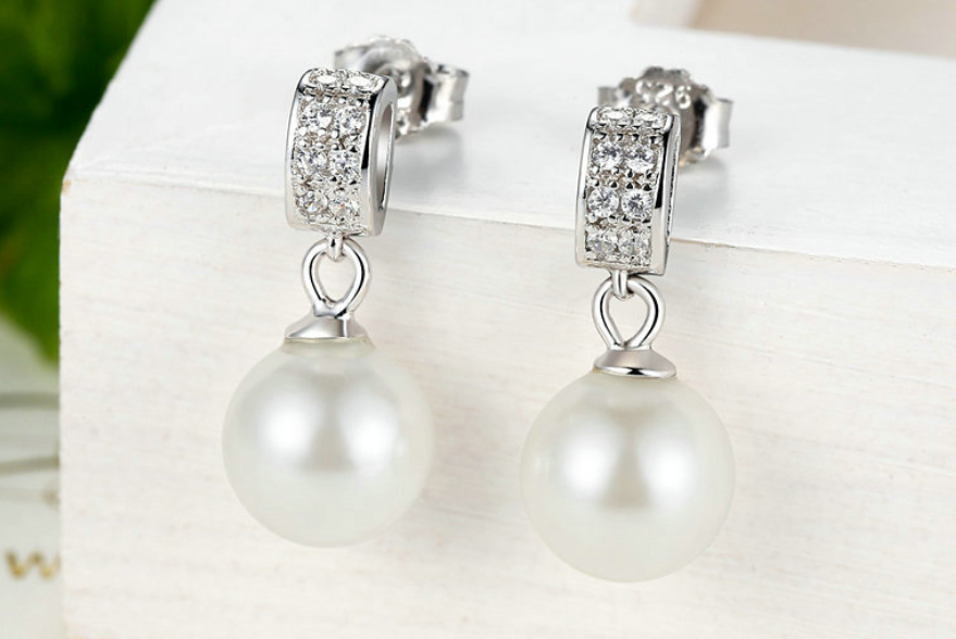 Shell pearl earrings